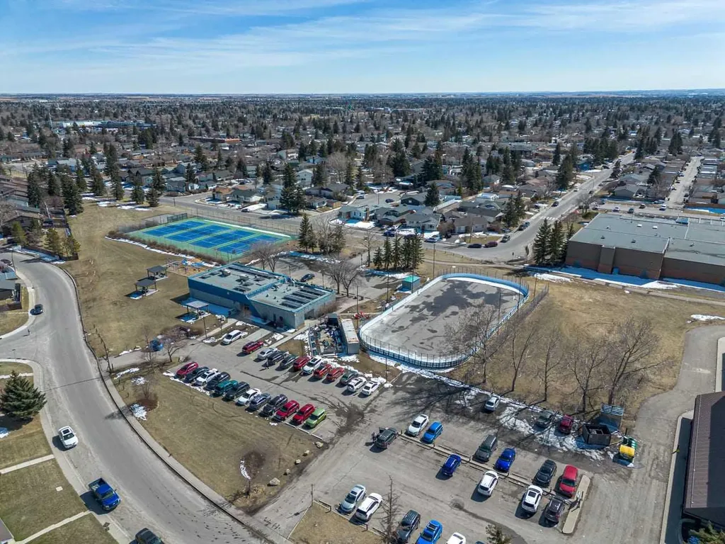 55 Whitehaven Crescent NE Calgary AB T1Y6C4