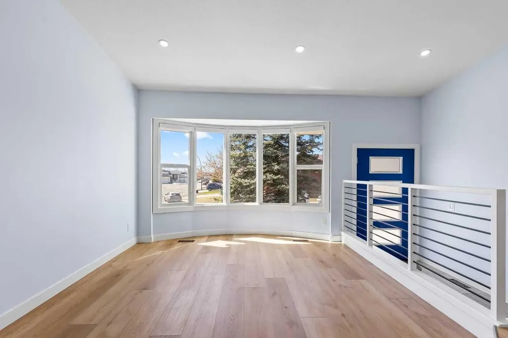 55 Whitehaven Crescent NE Calgary AB T1Y6C4