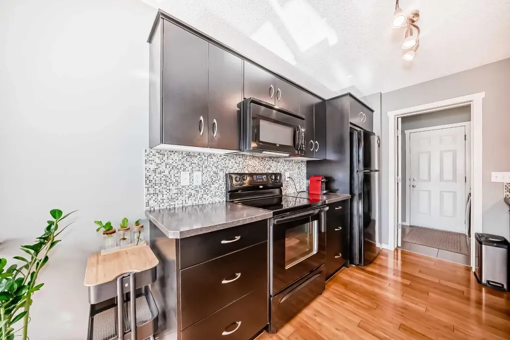 136 Sage Valley Drive NW Calgary AB T3R 0E4