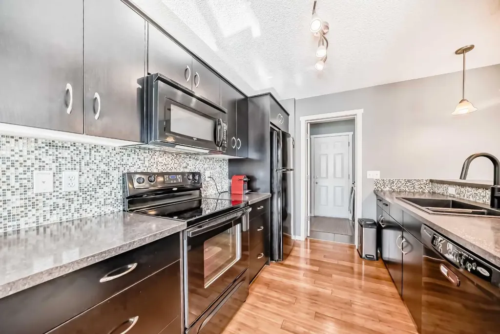 136 Sage Valley Drive NW Calgary AB T3R 0E4