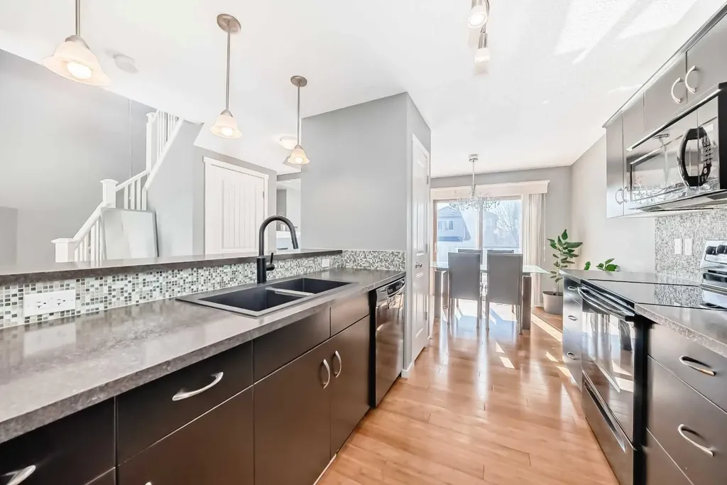 136 Sage Valley Drive NW Calgary AB T3R 0E4
