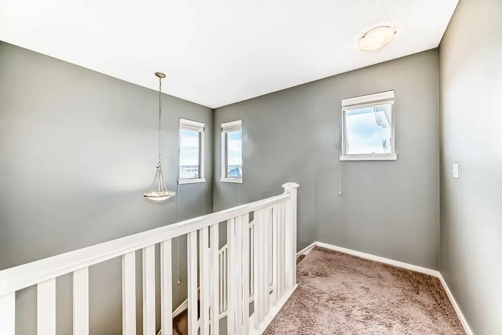 136 Sage Valley Drive NW Calgary AB T3R 0E4