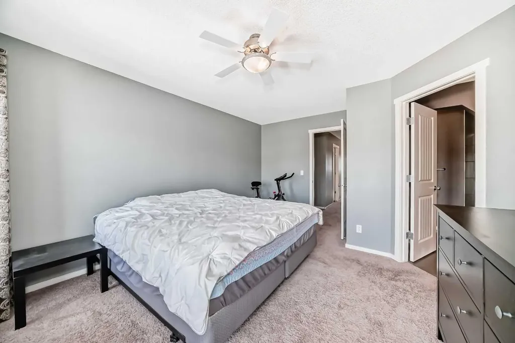 136 Sage Valley Drive NW Calgary AB T3R 0E4