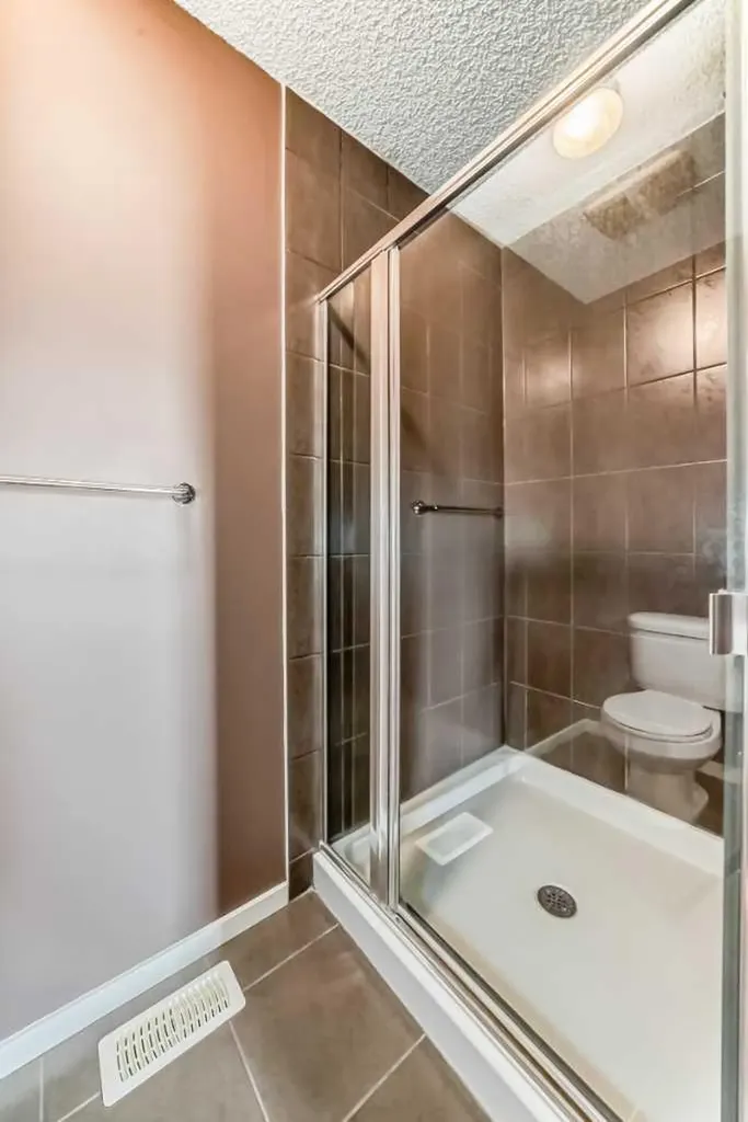 136 Sage Valley Drive NW Calgary AB T3R 0E4
