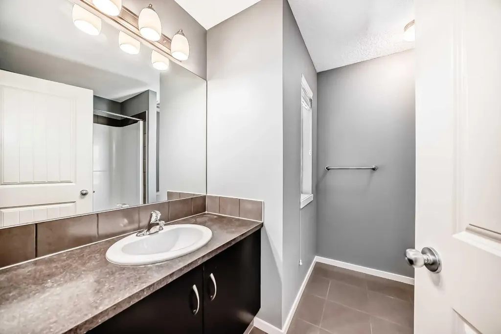 136 Sage Valley Drive NW Calgary AB T3R 0E4