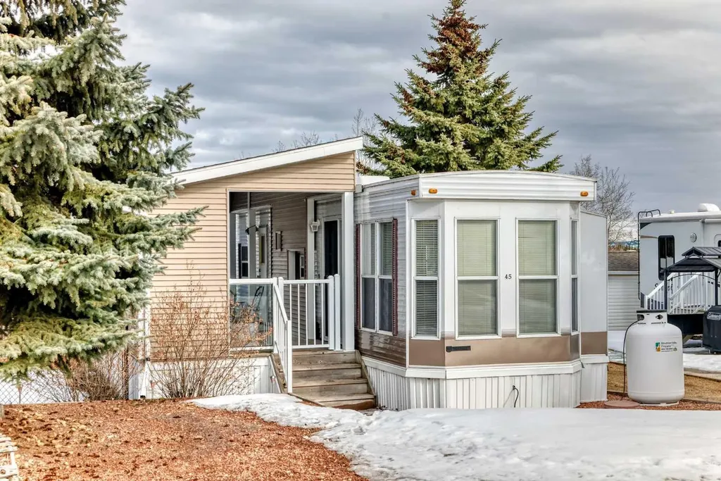 45 Points West Resort Sylvan Lake AB T4S 1T3