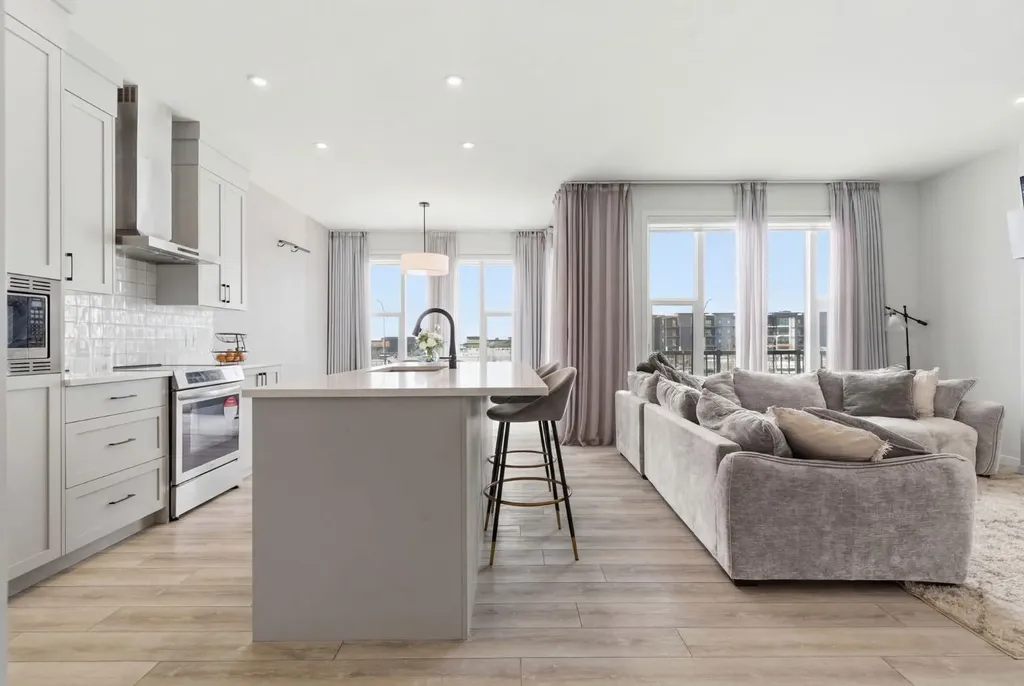 54 Belmont Manor SW Calgary AB T2X 5E4