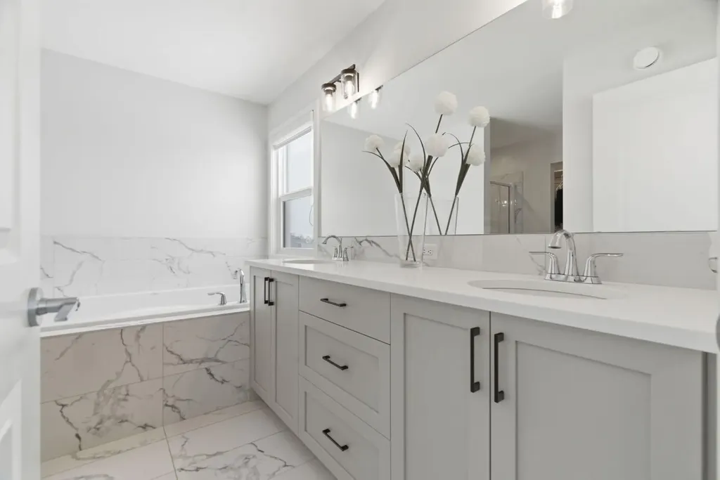 54 Belmont Manor SW Calgary AB T2X 5E4