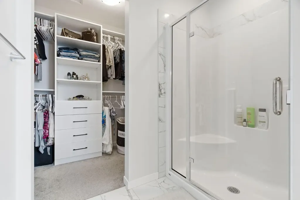 54 Belmont Manor SW Calgary AB T2X 5E4