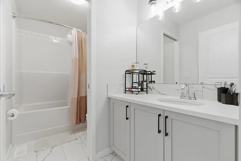 54 Belmont Manor SW Calgary AB T2X 5E4