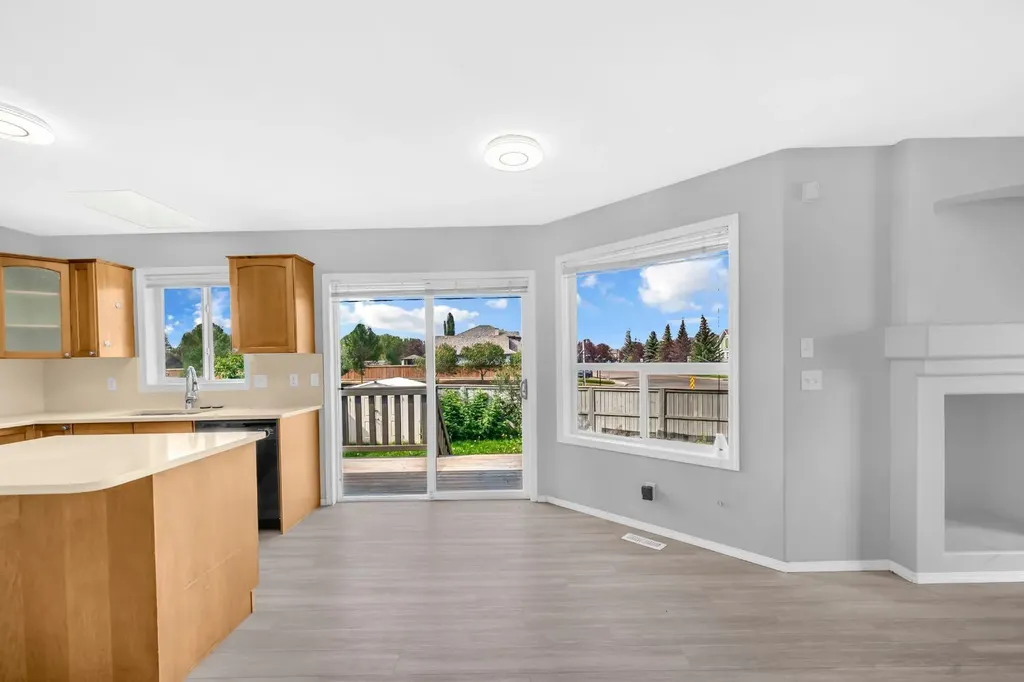 171 Willowbrook Drive NW Airdrie AB T4B 2W5