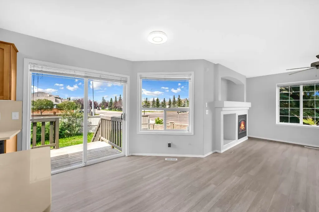171 Willowbrook Drive NW Airdrie AB T4B 2W5