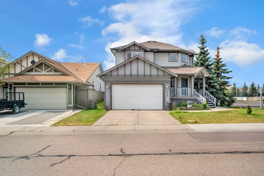 171 Willowbrook Drive NW Airdrie AB T4B 2W5
