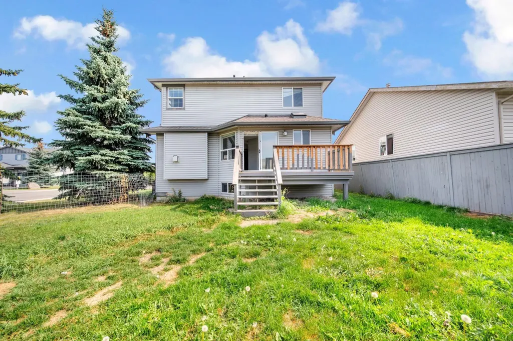 171 Willowbrook Drive NW Airdrie AB T4B 2W5