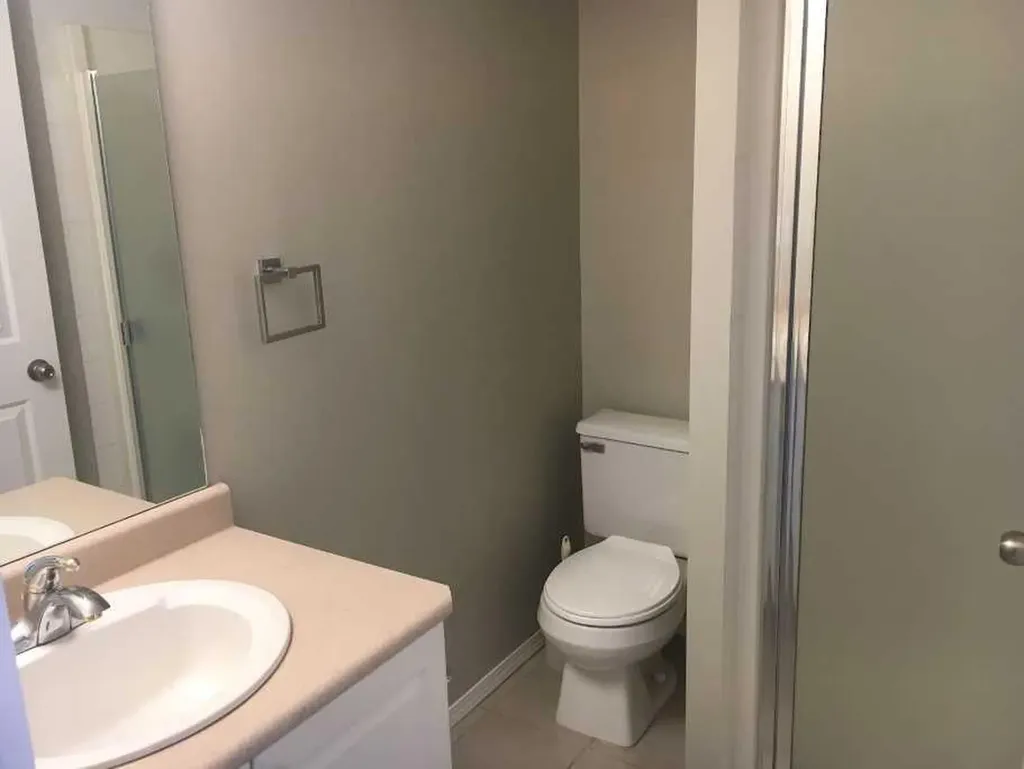 683 10 Street SW Calgary AB T2P5G3