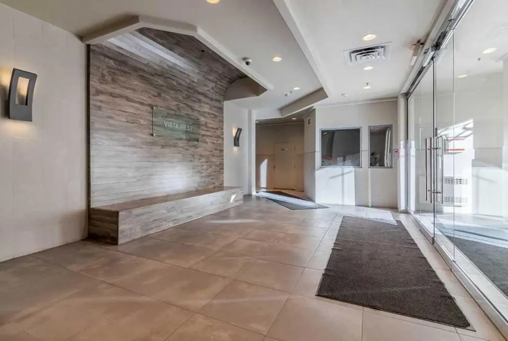 683 10 Street SW Calgary AB T2P5G3