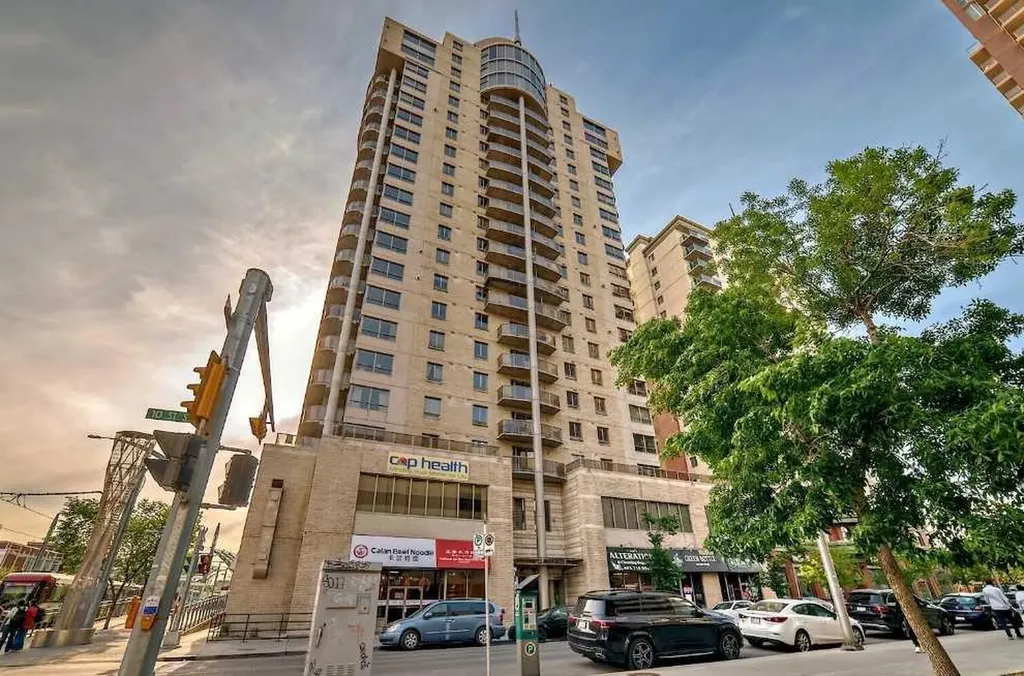 683 10 Street SW Calgary AB T2P5G3