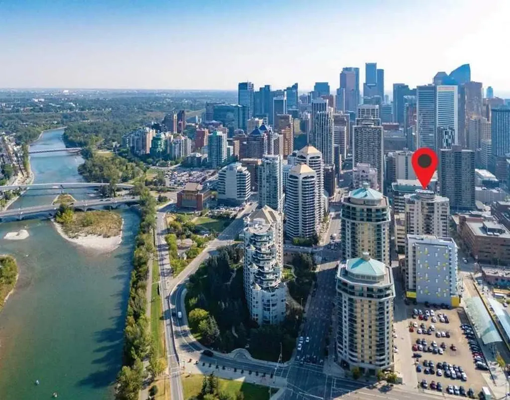683 10 Street SW Calgary AB T2P5G3