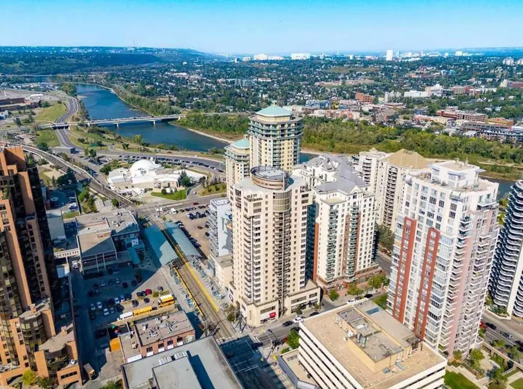 683 10 Street SW Calgary AB T2P5G3