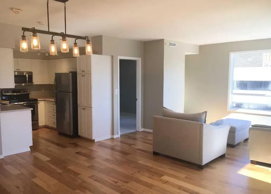 683 10 Street SW Calgary AB T2P5G3