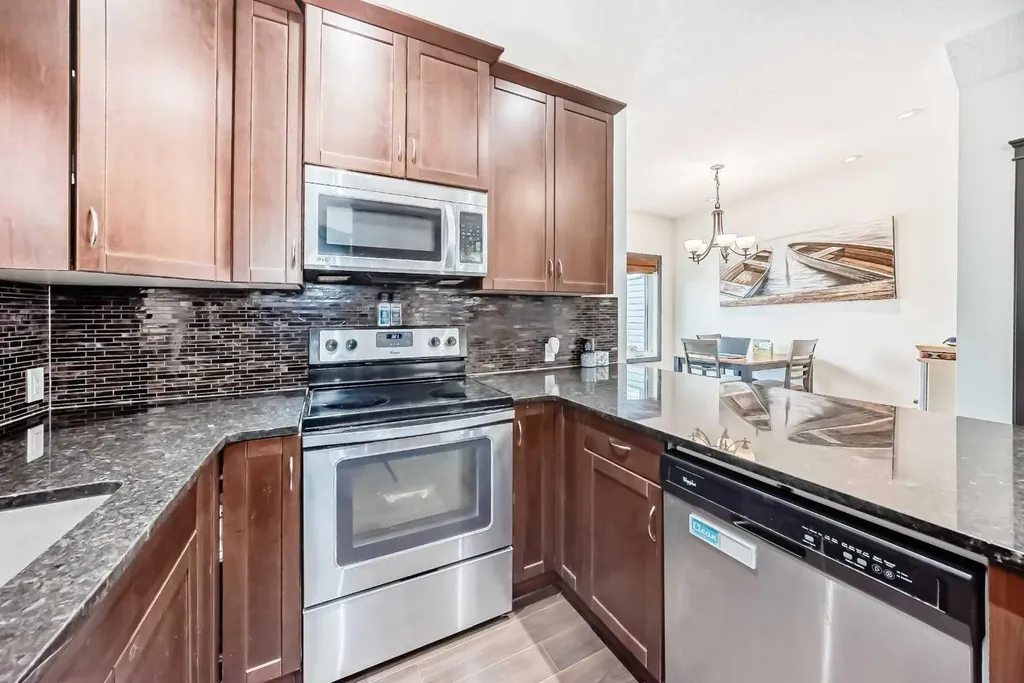 17 Redstone Common NE Calgary AB T3N 0K3