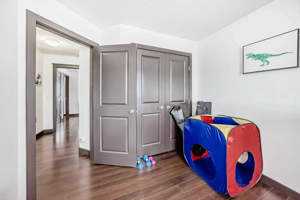 17 Redstone Common NE Calgary AB T3N 0K3