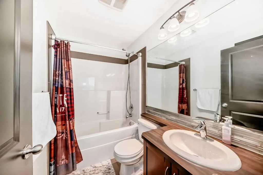 17 Redstone Common NE Calgary AB T3N 0K3