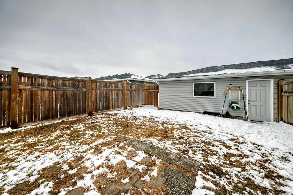 17 Redstone Common NE Calgary AB T3N 0K3