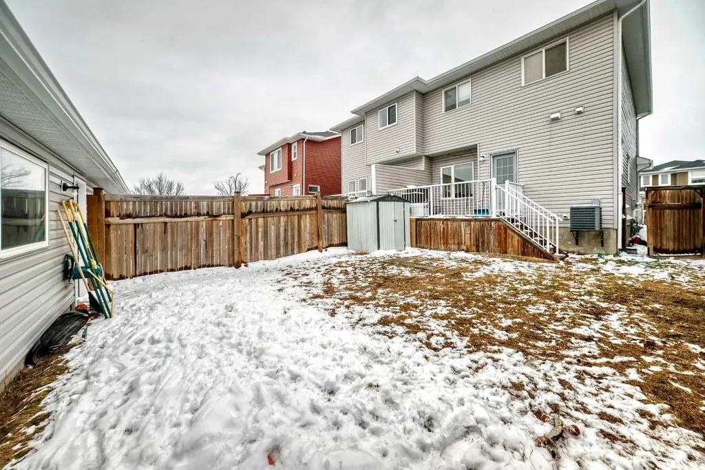 17 Redstone Common NE Calgary AB T3N 0K3