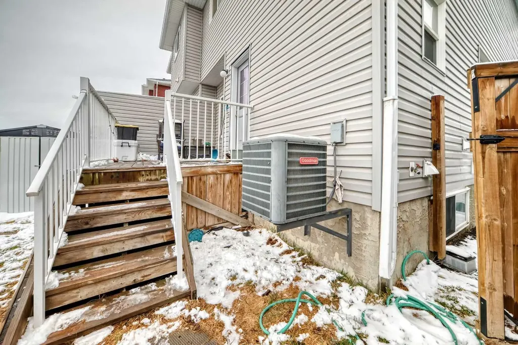 17 Redstone Common NE Calgary AB T3N 0K3