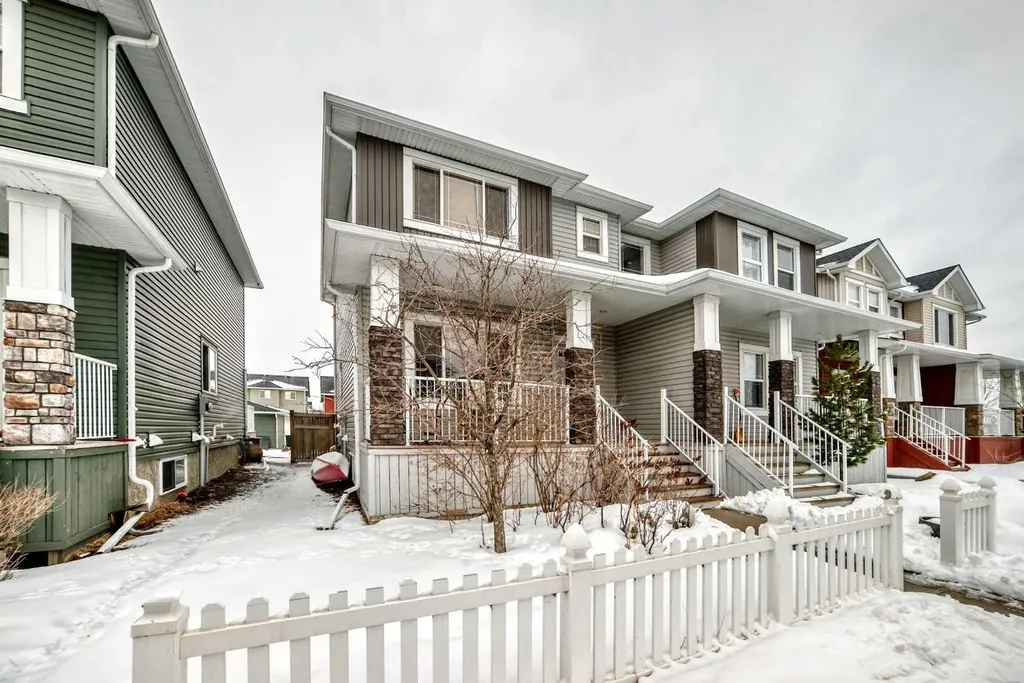 17 Redstone Common NE Calgary AB T3N 0K3