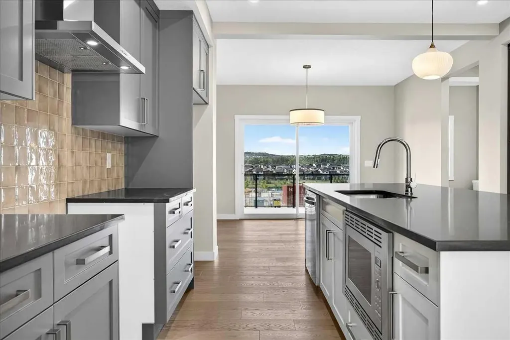 152 Crimson Ridge Place Calgary AB T3L 0K4