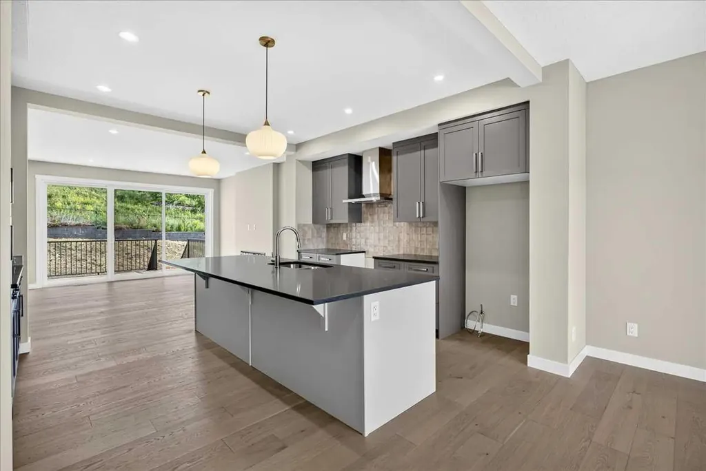 152 Crimson Ridge Place Calgary AB T3L 0K4