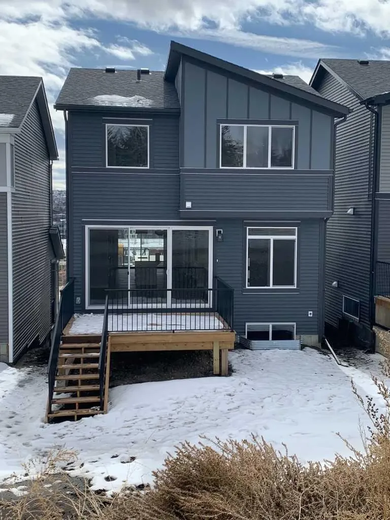 152 Crimson Ridge Place Calgary AB T3L 0K4
