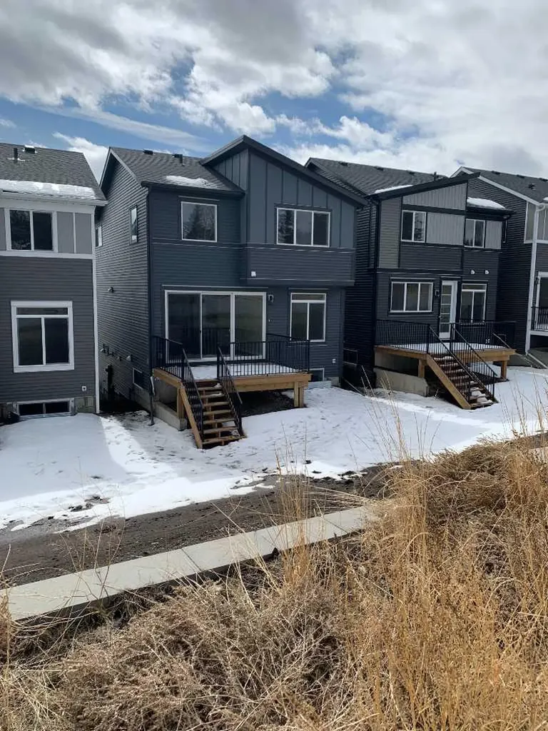 152 Crimson Ridge Place Calgary AB T3L 0K4