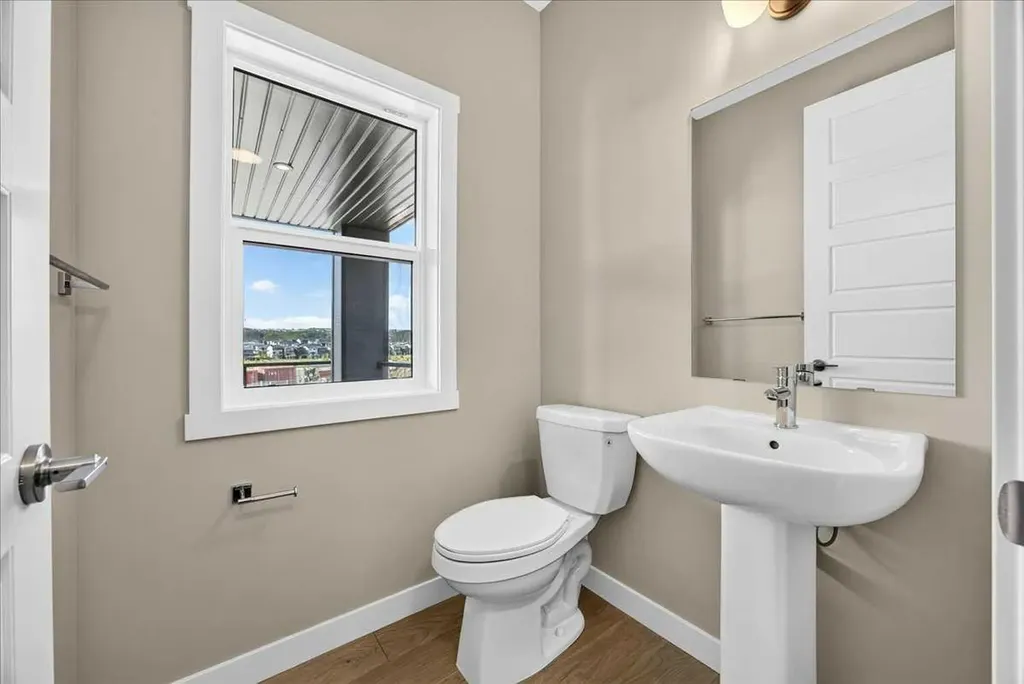 152 Crimson Ridge Place Calgary AB T3L 0K4