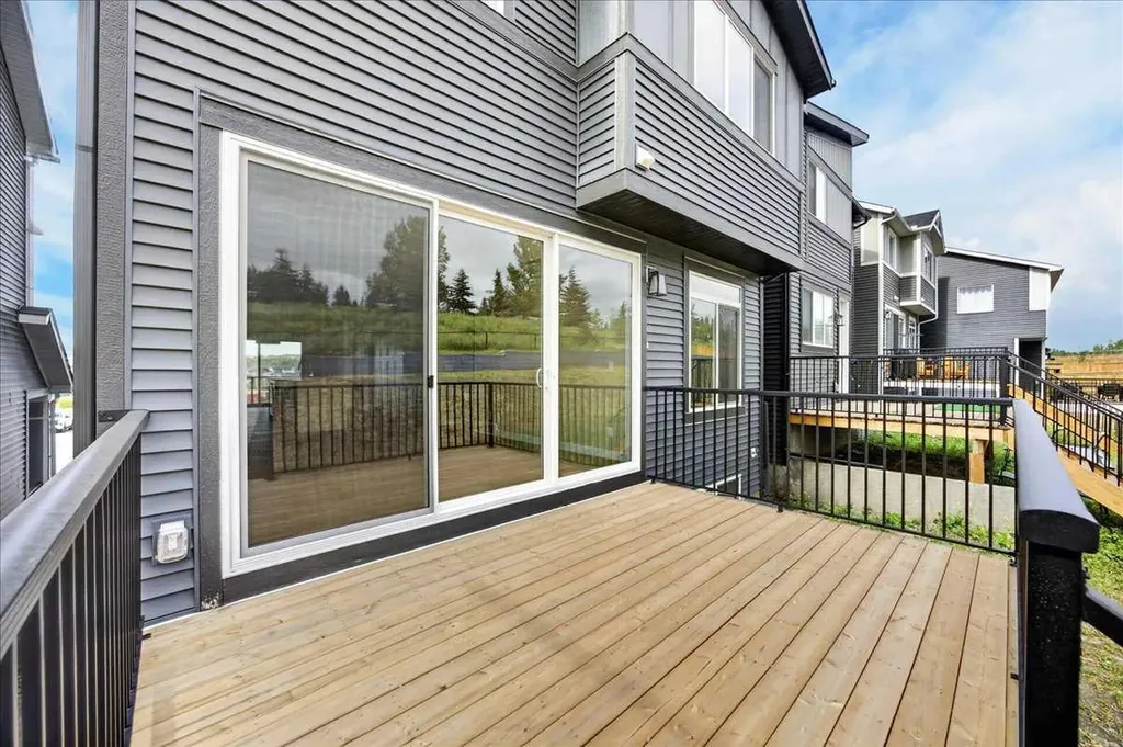 152 Crimson Ridge Place Calgary AB T3L 0K4