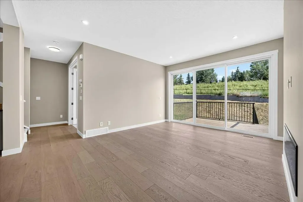 152 Crimson Ridge Place Calgary AB T3L 0K4