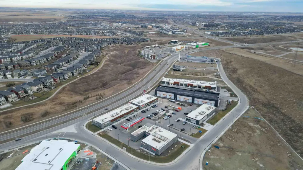 318 Nolanridge Crescent NW Calgary AB T3R 1W9