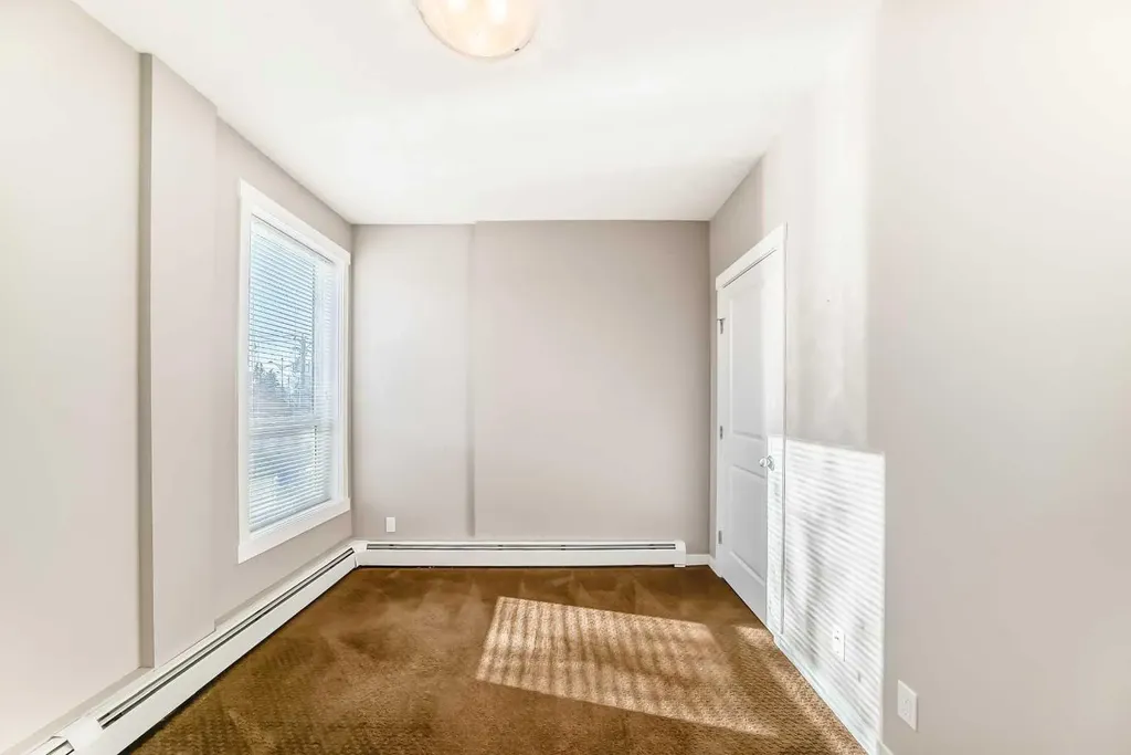 1740 9 Street NW Calgary AB T2M4Z5