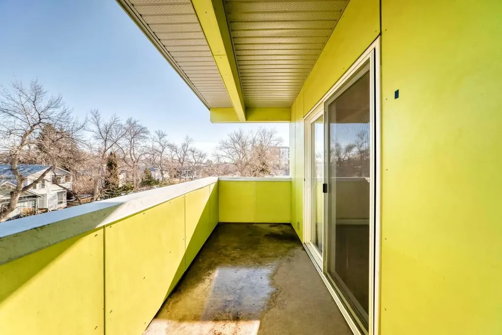 1740 9 Street NW Calgary AB T2M4Z5