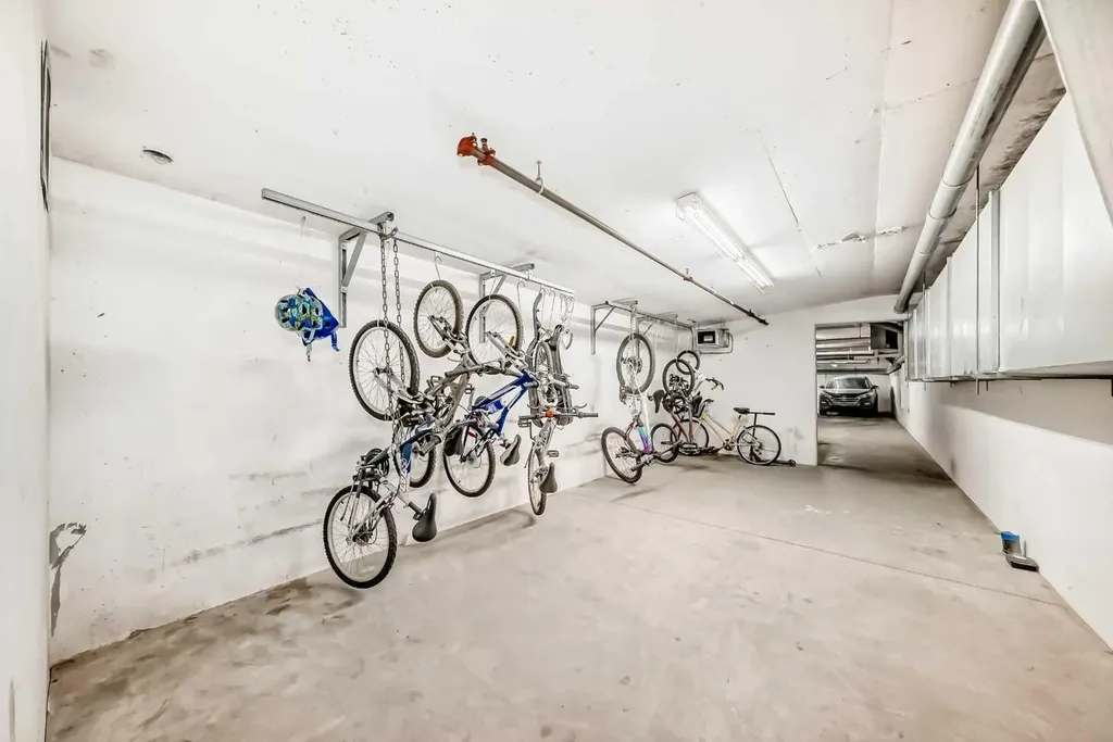 1740 9 Street NW Calgary AB T2M4Z5