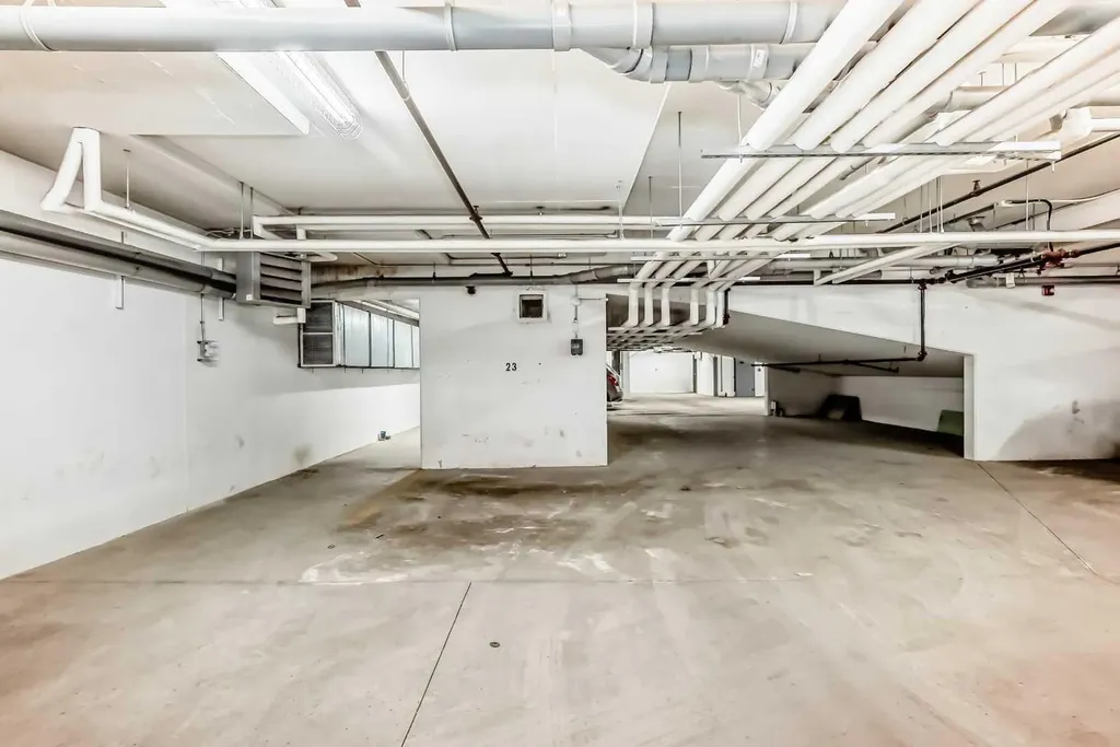 1740 9 Street NW Calgary AB T2M4Z5
