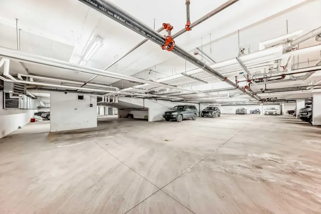 1740 9 Street NW Calgary AB T2M4Z5