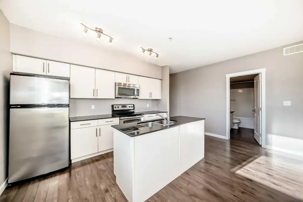 1740 9 Street NW Calgary AB T2M4Z5