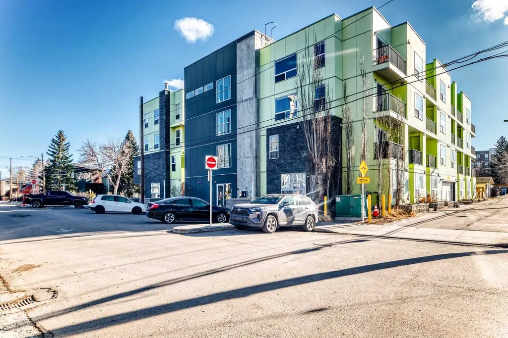 1740 9 Street NW Calgary AB T2M4Z5