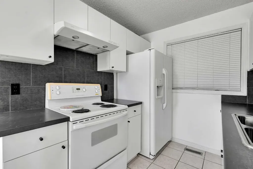 295 Edgepark Boulevard NW Calgary AB T3A4K4