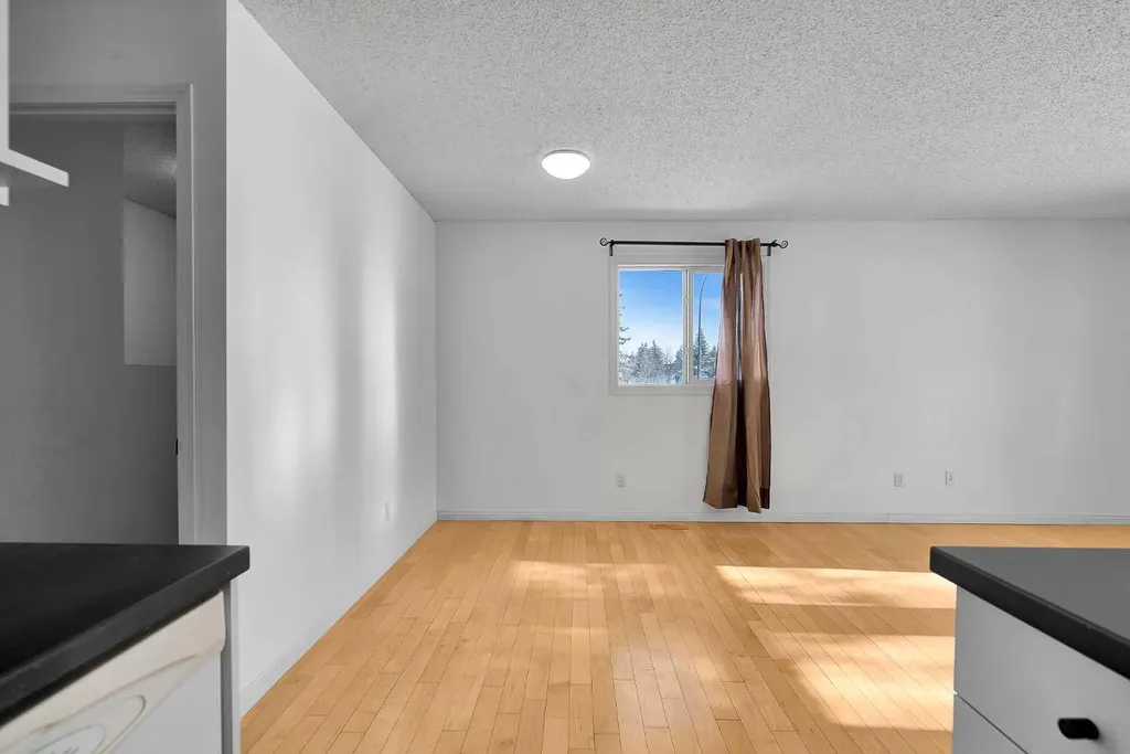 295 Edgepark Boulevard NW Calgary AB T3A4K4