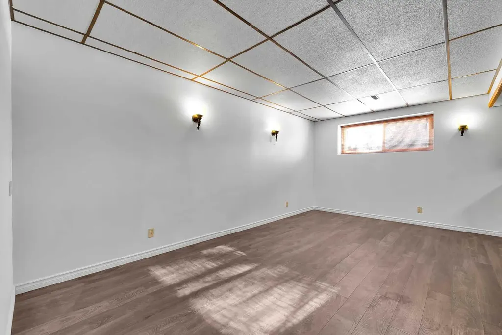 295 Edgepark Boulevard NW Calgary AB T3A4K4