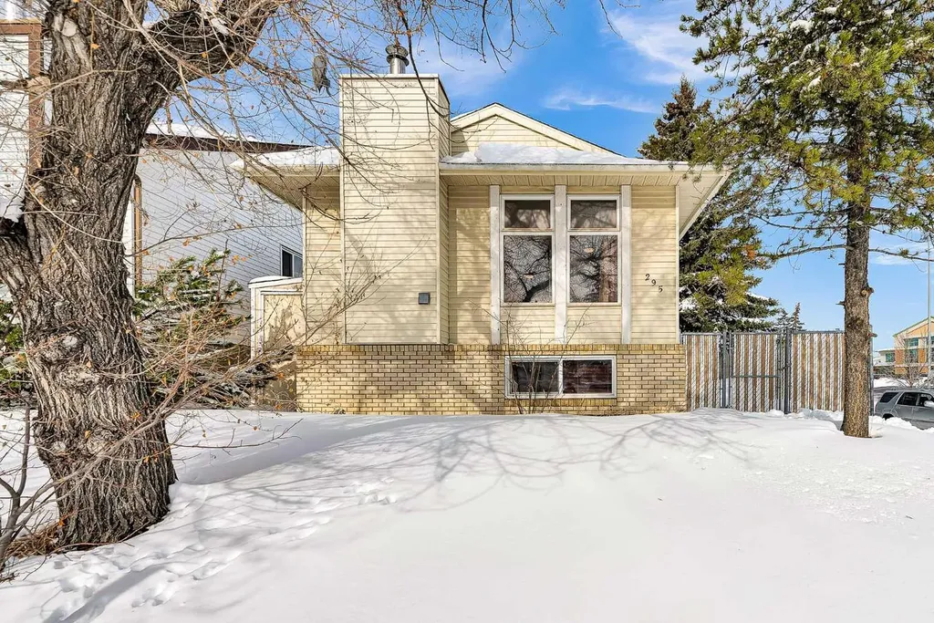 295 Edgepark Boulevard NW Calgary AB T3A4K4